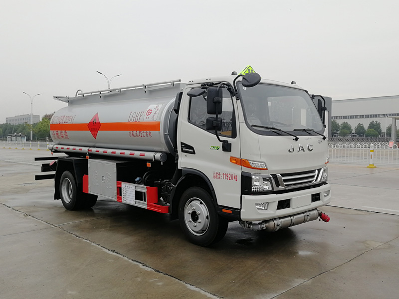 楚勝牌CSC5120GJYJH6A型加油車